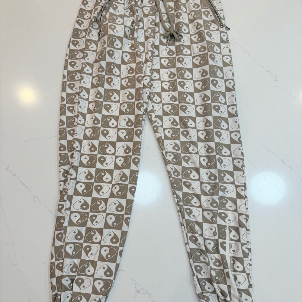 Brand new Indero soft pants, brown and white, stretchy, size L\Xl